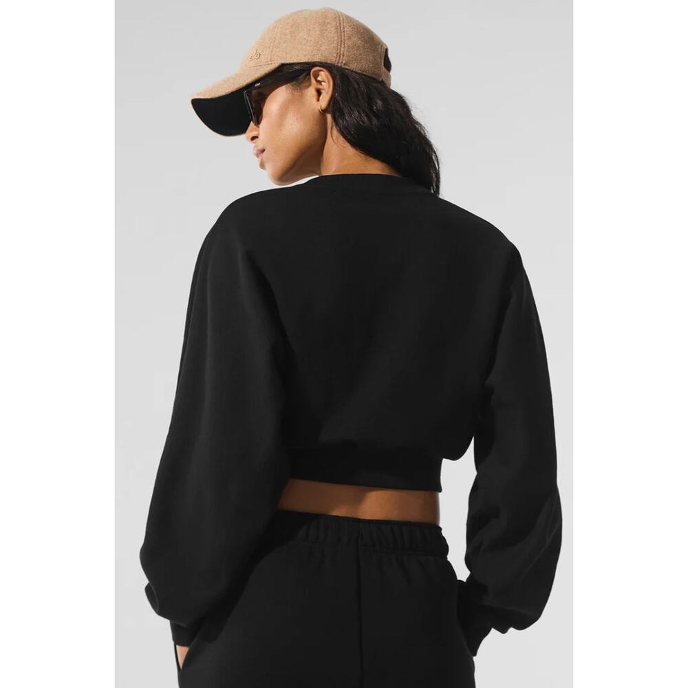 NWT Alo Cropped Accolade Crewneck Sweatshirt Black Loungewear Athleisure Sz XS - Picture 4 of 6